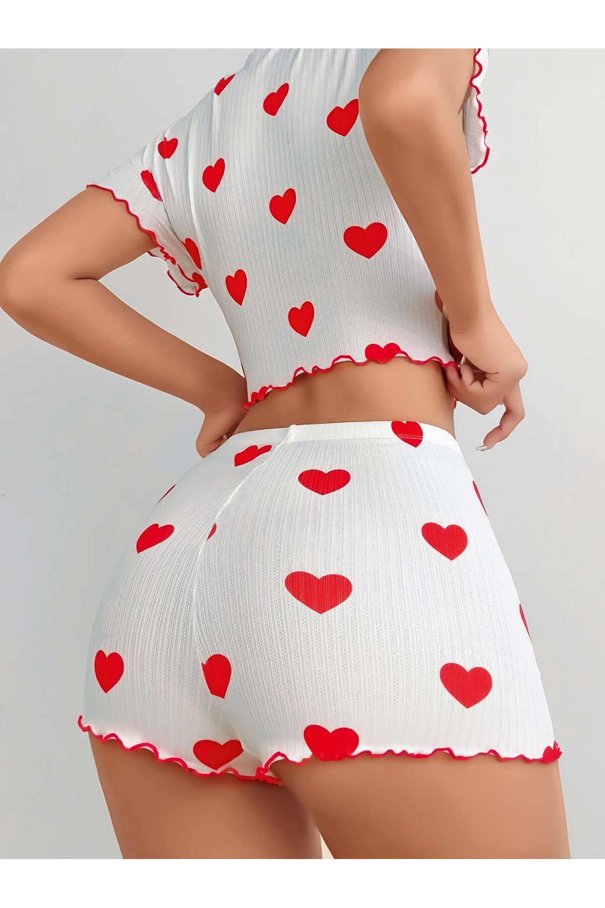 Kırmızı Kalpli Kısa Kollu Crop Şortlu Pijama Takımı – Pamuklu Ribana –