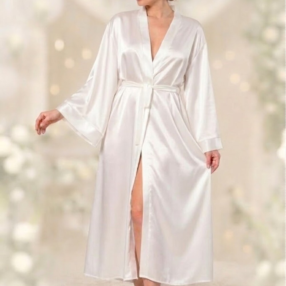 Beyaz Bride Saten Uzun Sabahlık.