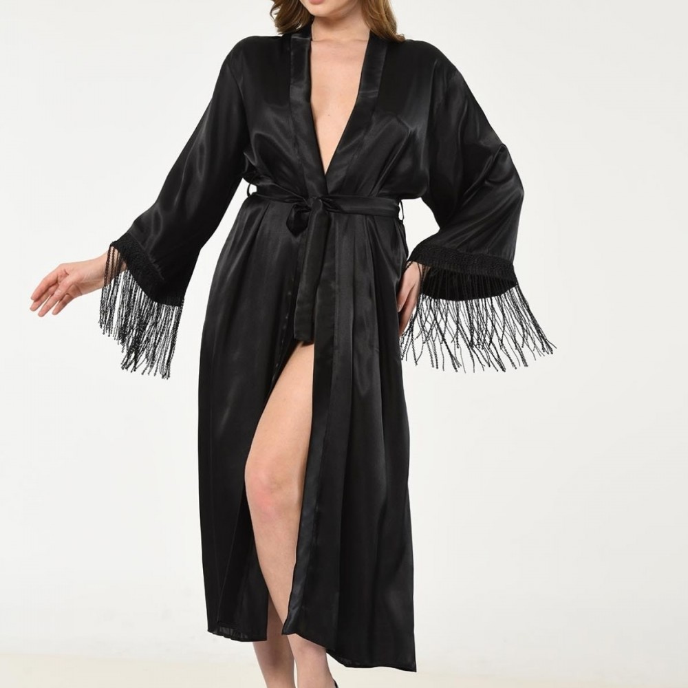 Kolları Saçaklı Siyah Saten Kimono.