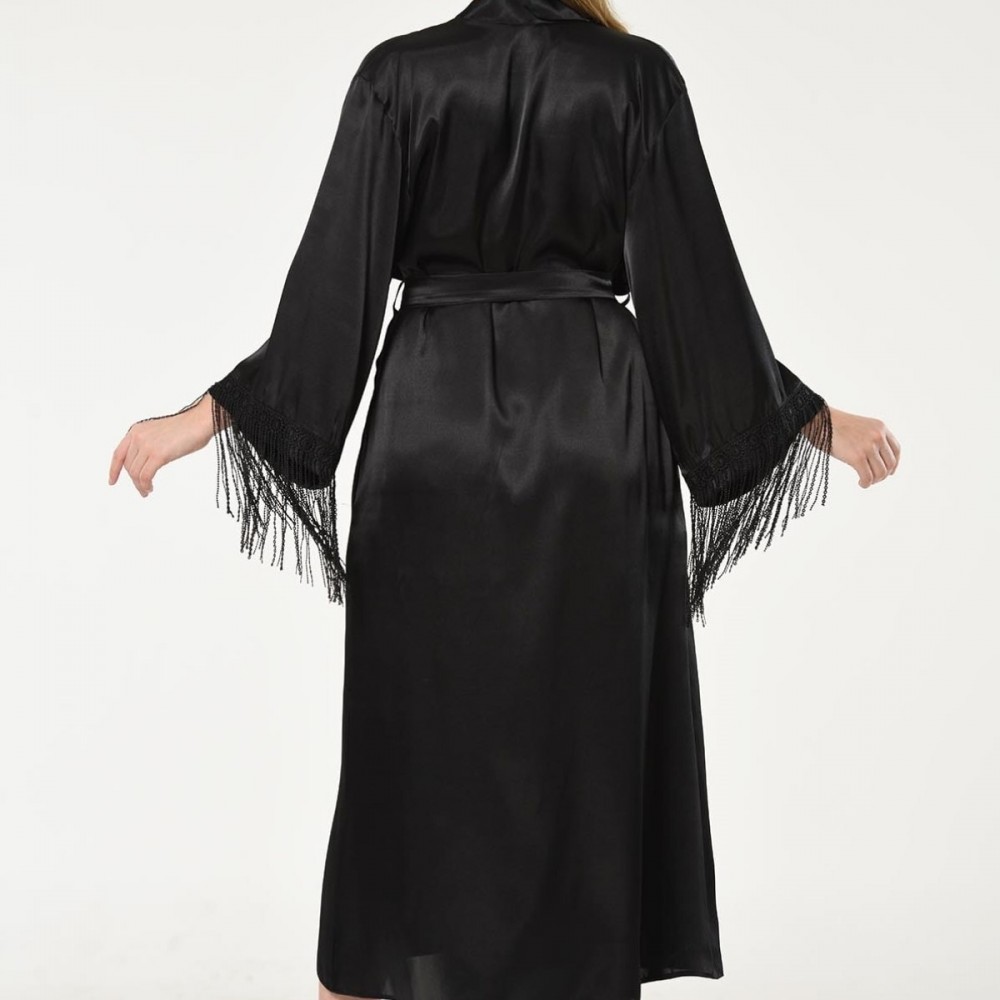 Kolları Saçaklı Siyah Saten Kimono.